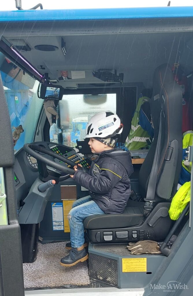 make-a-wish-oesterreich-herzenswuensche-wunschkind-erfuellt-Theo-3 make-a-wish-oesterreich-herzenswuensche-wunschkind-erfuellt-Theo-3