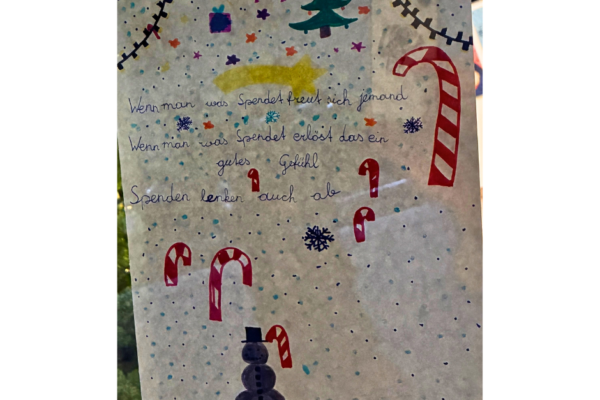 make-a-wish-oesterreich_wunschsternprojekt_2026_04 Ein Brief, gestaltet von einem Kind mit Weihnachtsmotiven und 3 Sätzen, warum Spenden wichtig sind.