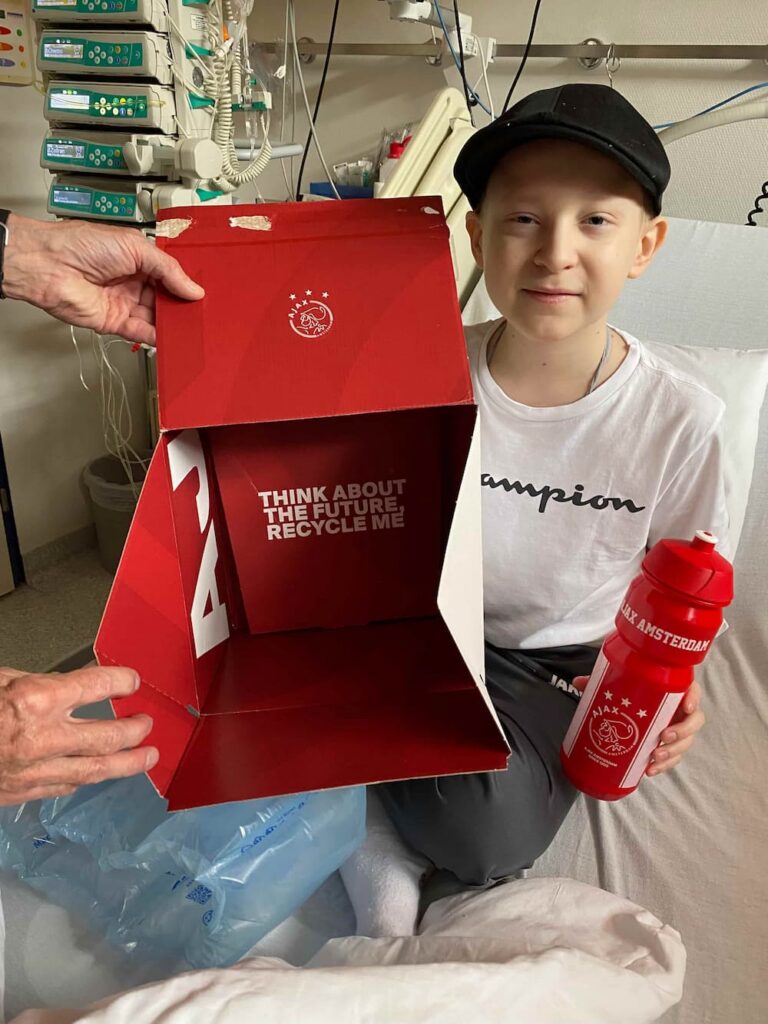 make-a-wish-oesterreich_erfuellte-herzenswuensche_julian_ajax_07 make-a-wish-oesterreich_erfuellte-herzenswuensche_julian_ajax fußballverein